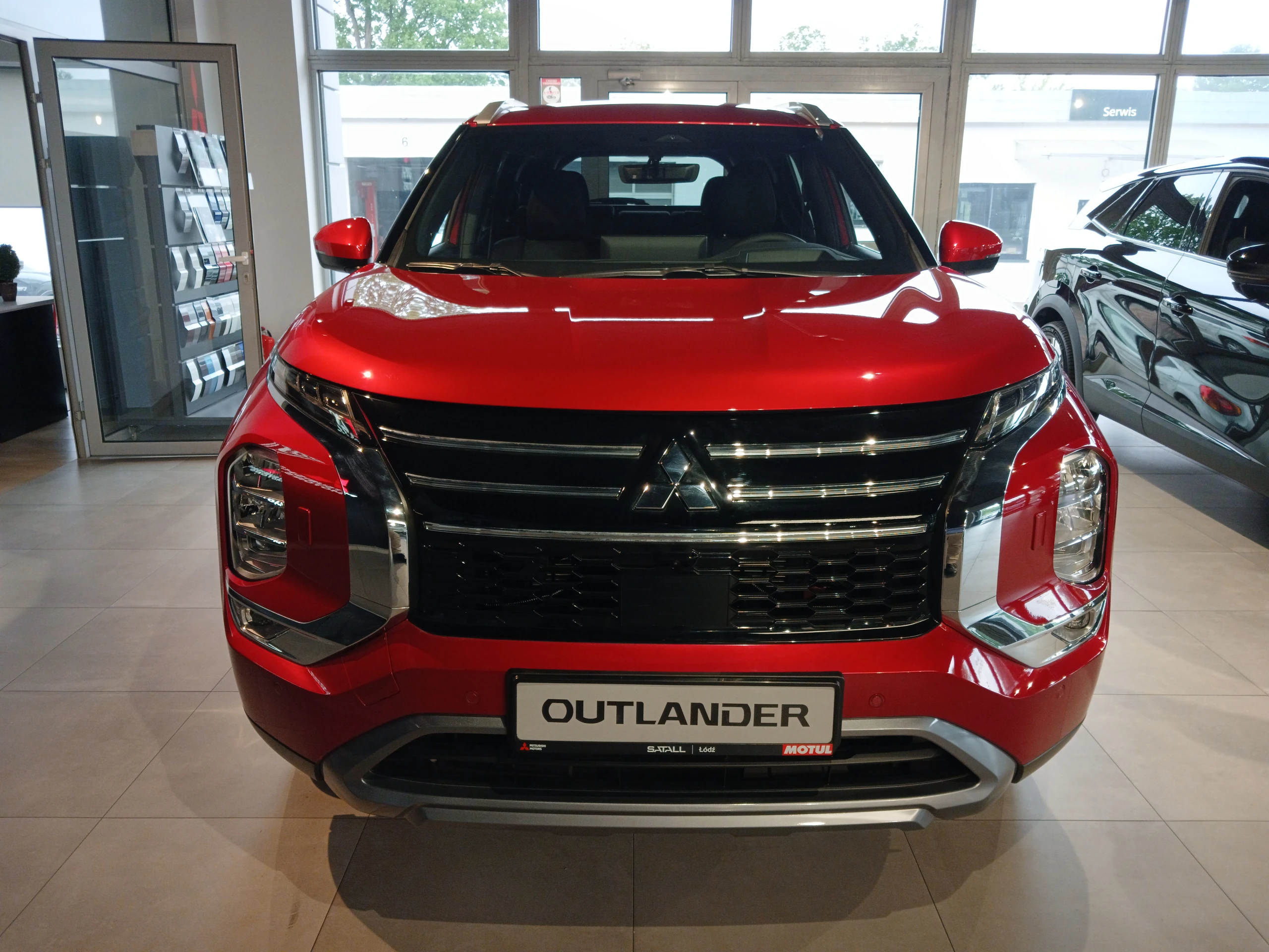 Outlander PHEV - Zdjęcie 2
